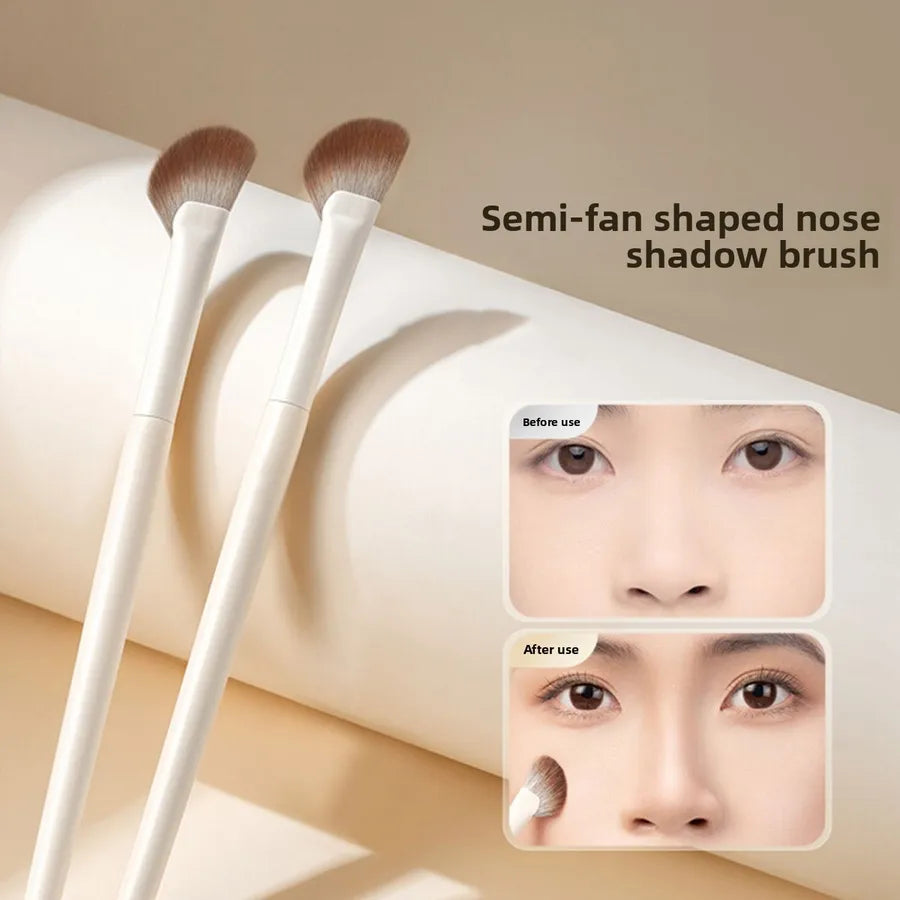 1 Piece Wooden Handle Makeup Brush with Soft Artificial Fiber for Precise Makeup Application