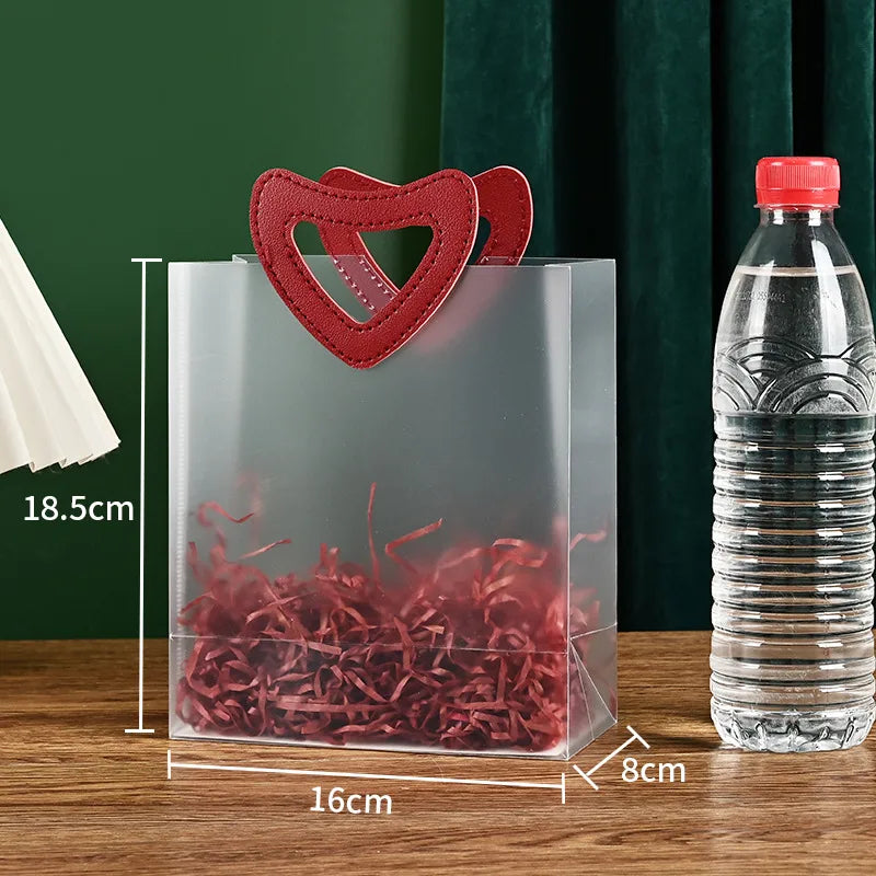 Valentine's Day Wedding Heart Shaped PP Plastic Handheld Gift Flower Delivery Bags Popular Stall Decoration Packaging Bags