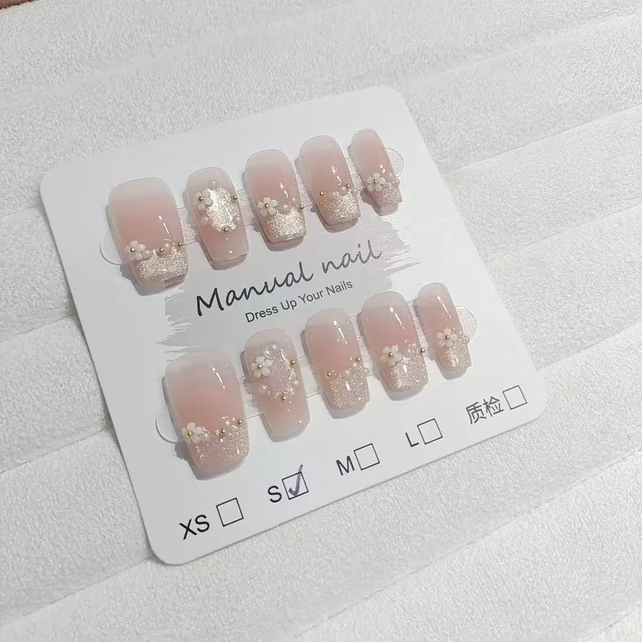 wearable-false-nails-10pcs-s182-crystal-flower-short-stairs-pure-desirable-gentle-whitening-girl-student-office-lady-nail-art