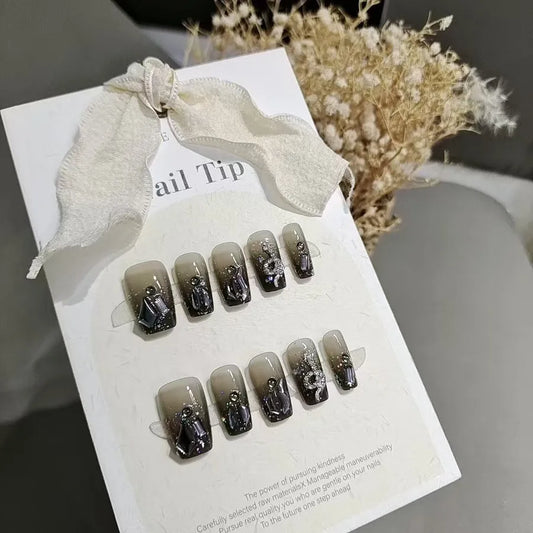 wearable-false-nails-short-staircase-new-year-black-snake-sprite-white-enhancing-cool-sexy-elegant-white-glowing-starry-sky-design